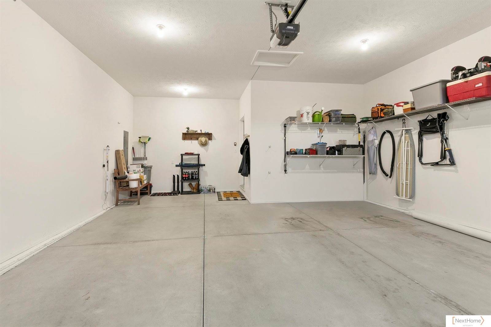 5932 Loxton Street, Lincoln, NE 68526