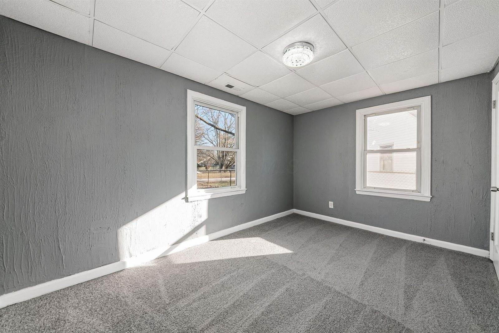 2861 Woodland Avenue, Columbus, OH 43224