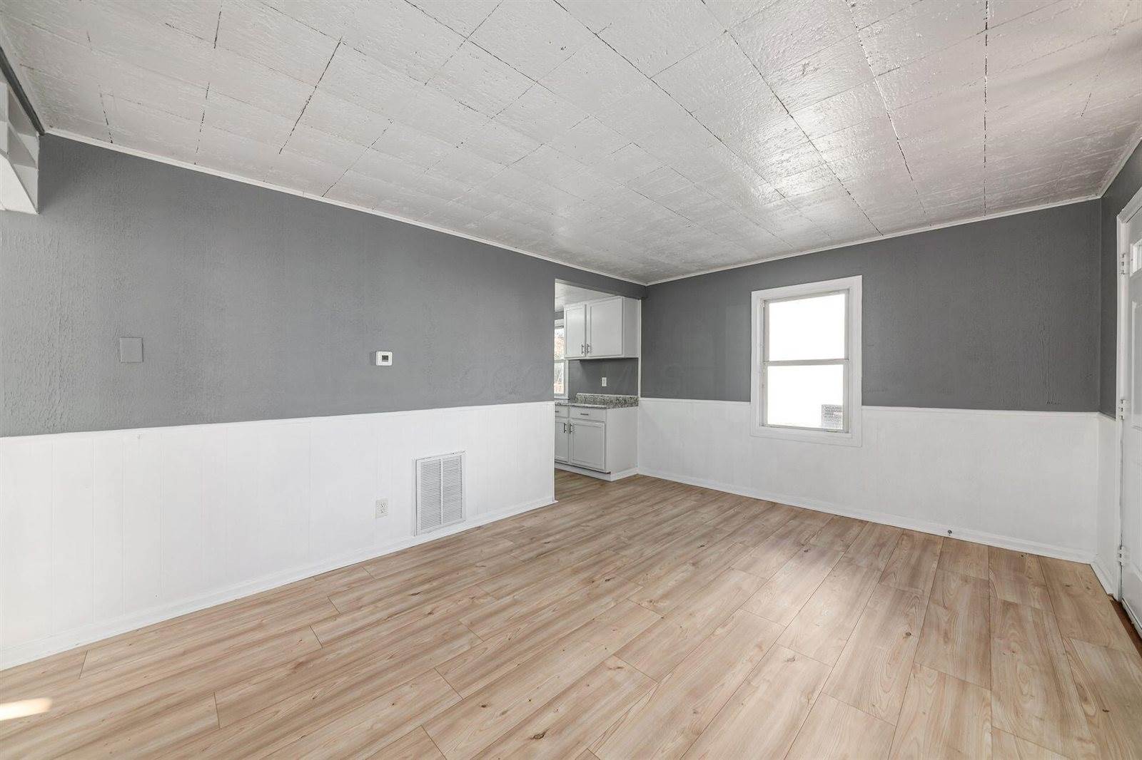 2861 Woodland Avenue, Columbus, OH 43224