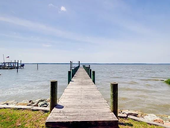 5198 Weaver Lane, Gloucester, VA 23061