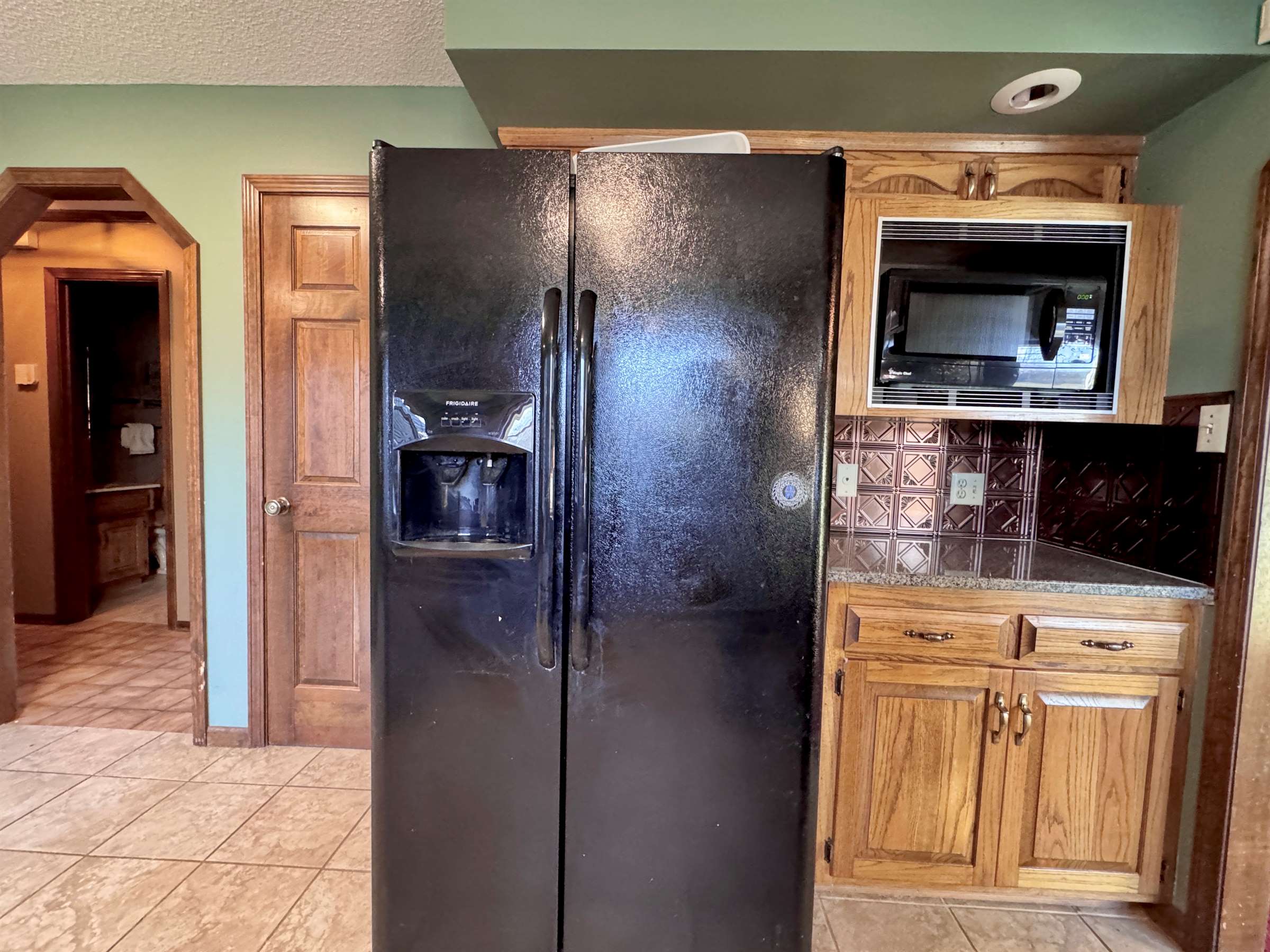 3630 SW Kings Forest Rd, Topeka, KS 66610