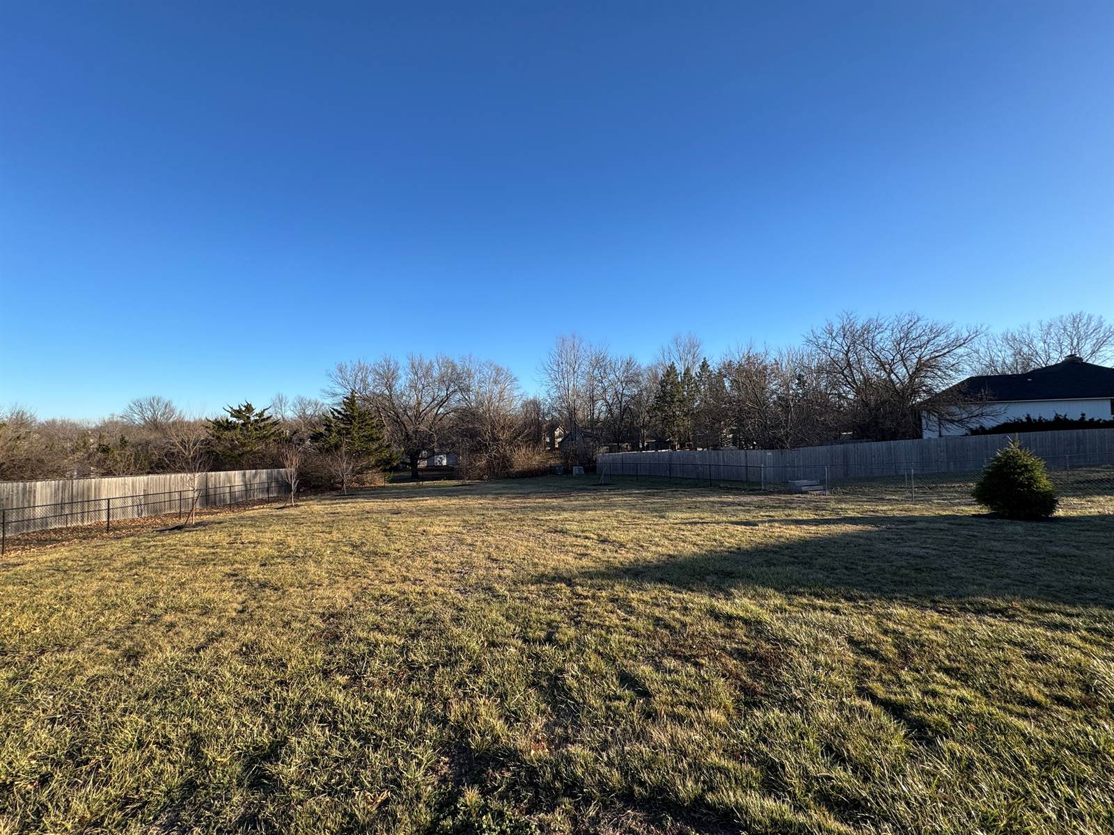 3630 SW Kings Forest Rd, Topeka, KS 66610