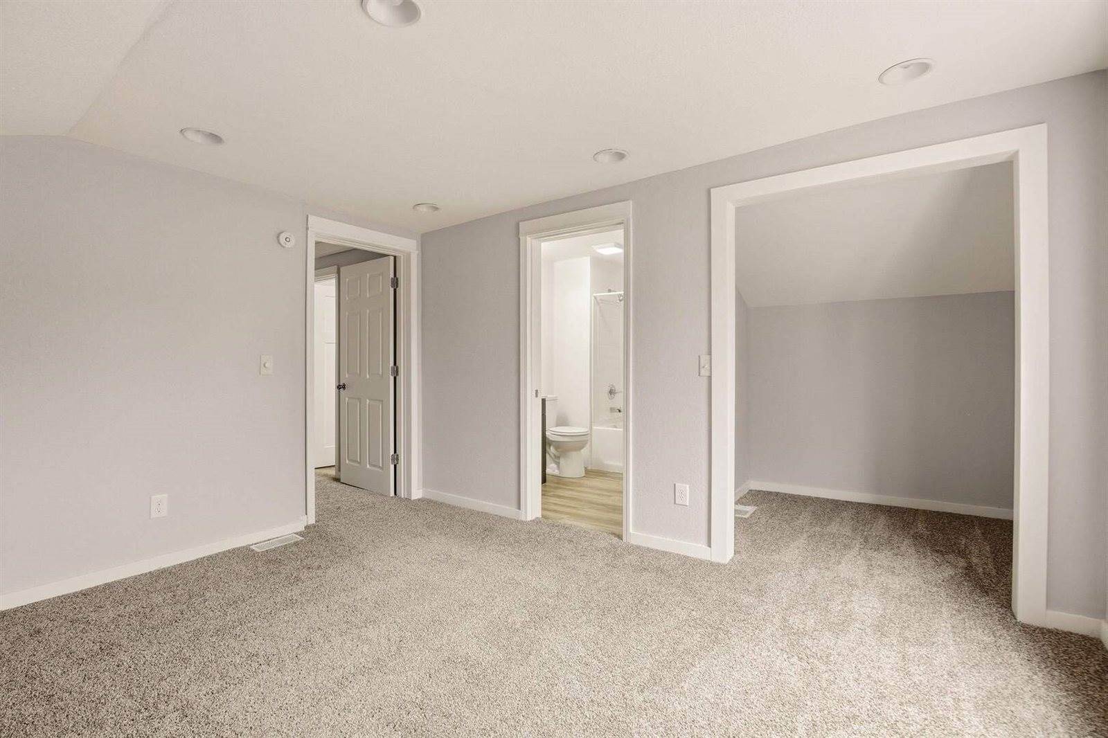 1928 8th Avenue, Rock Island, IL 61201