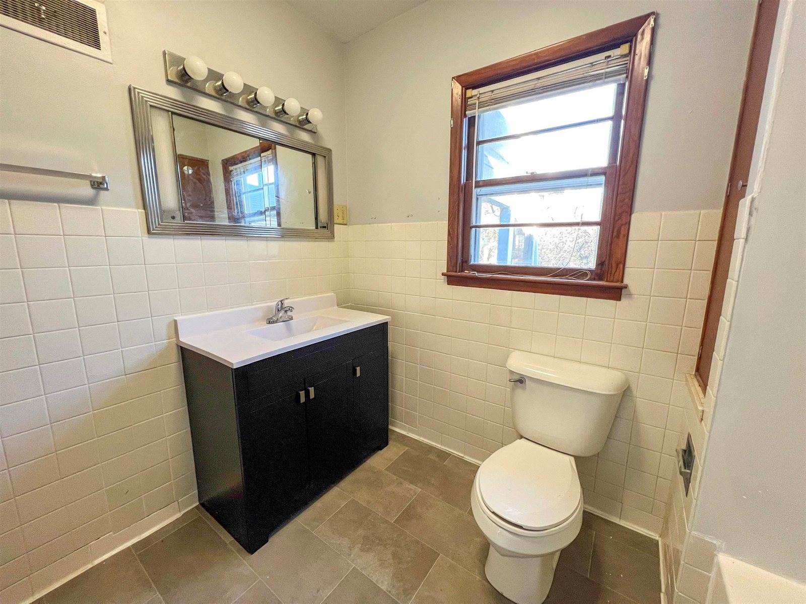 520 Vernon, Hillsboro, WI 54634