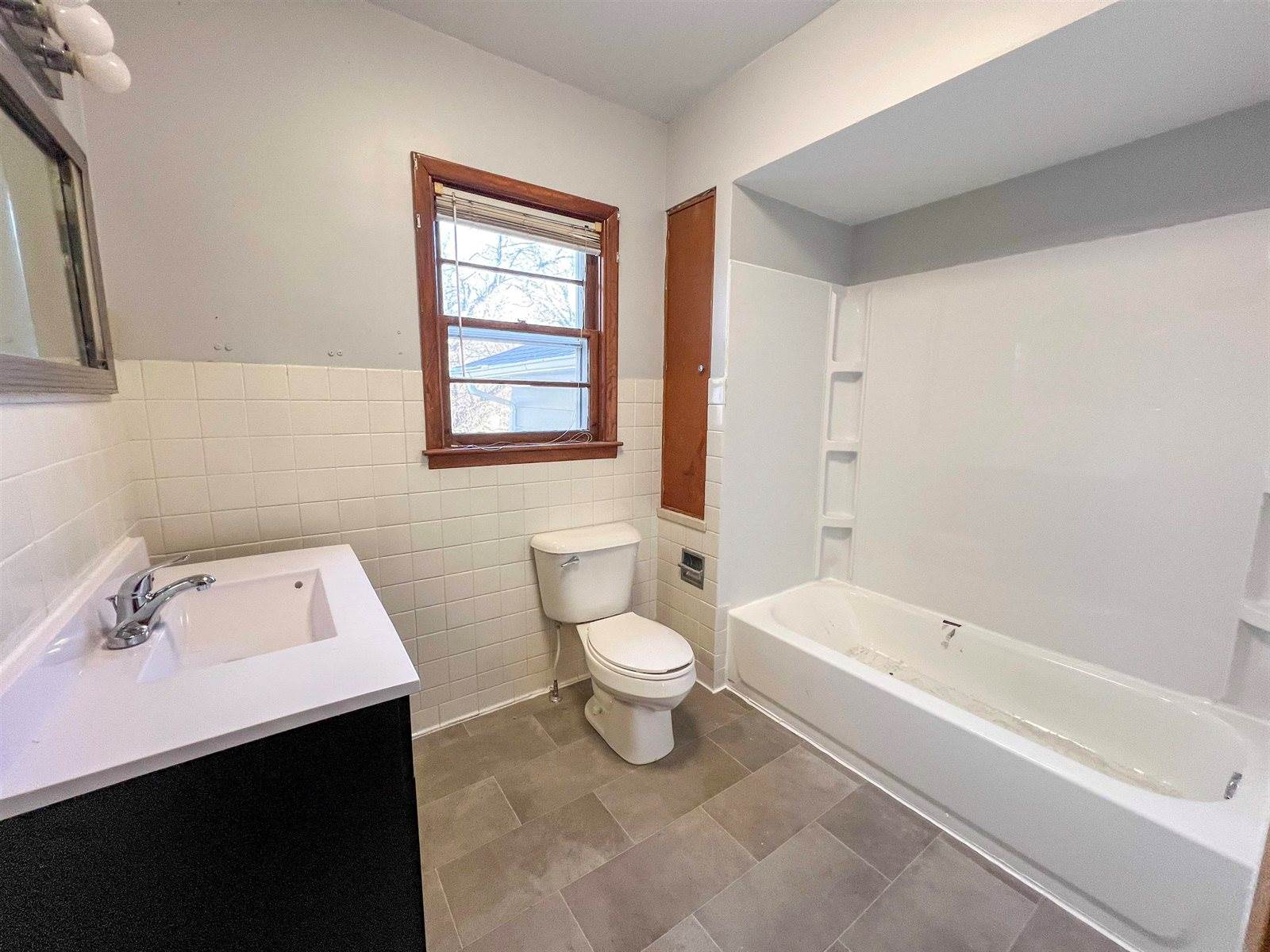 520 Vernon, Hillsboro, WI 54634