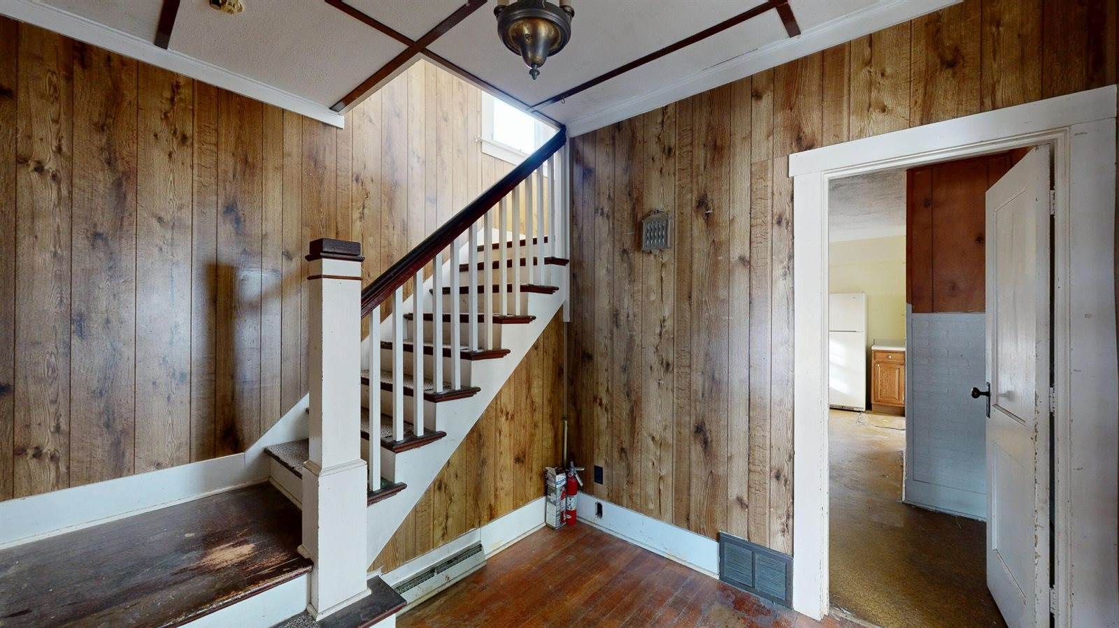 809 Ontario Ave, Cashton, WI 54619