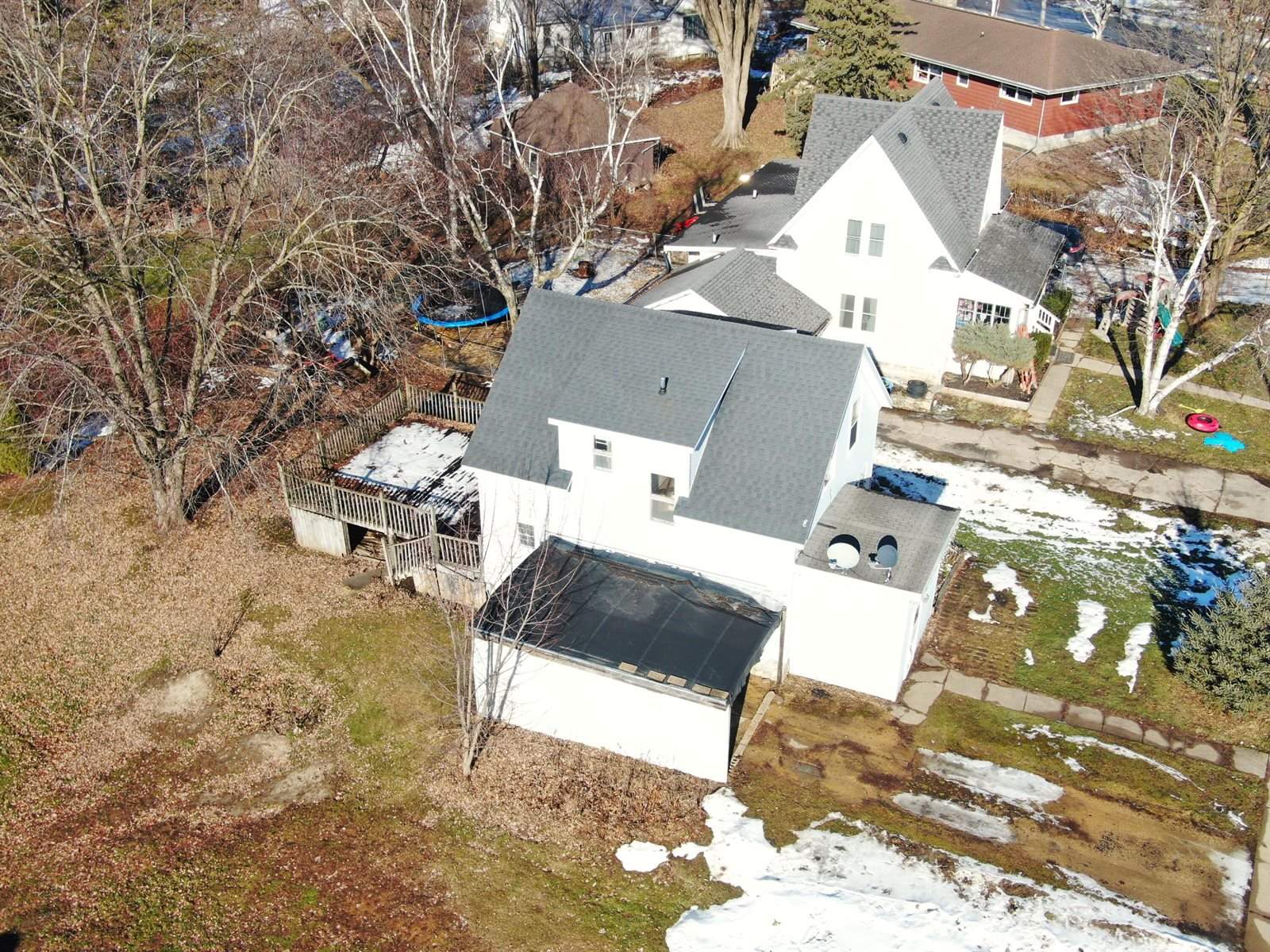 809 Ontario Ave, Cashton, WI 54619