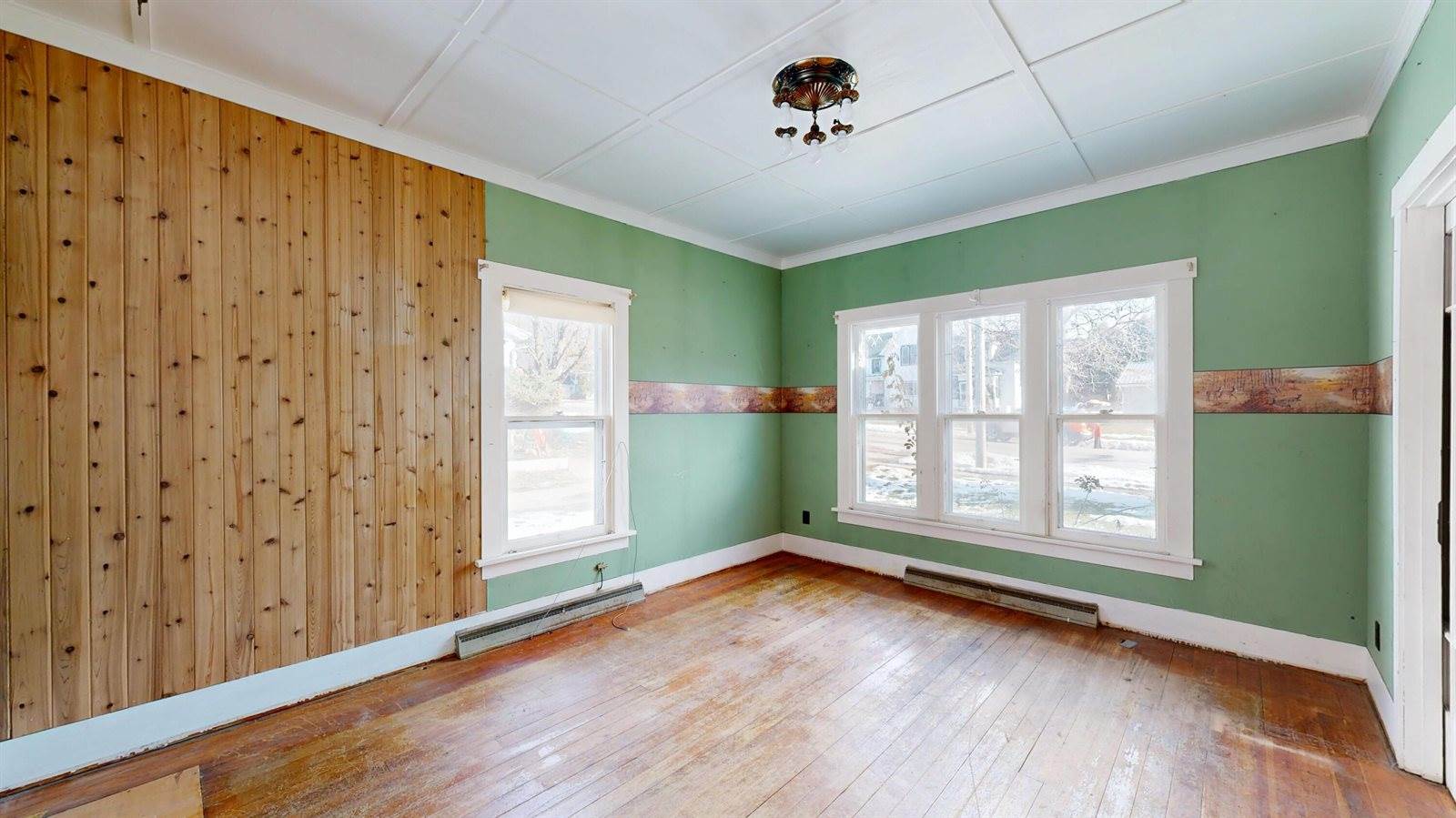 809 Ontario Ave, Cashton, WI 54619