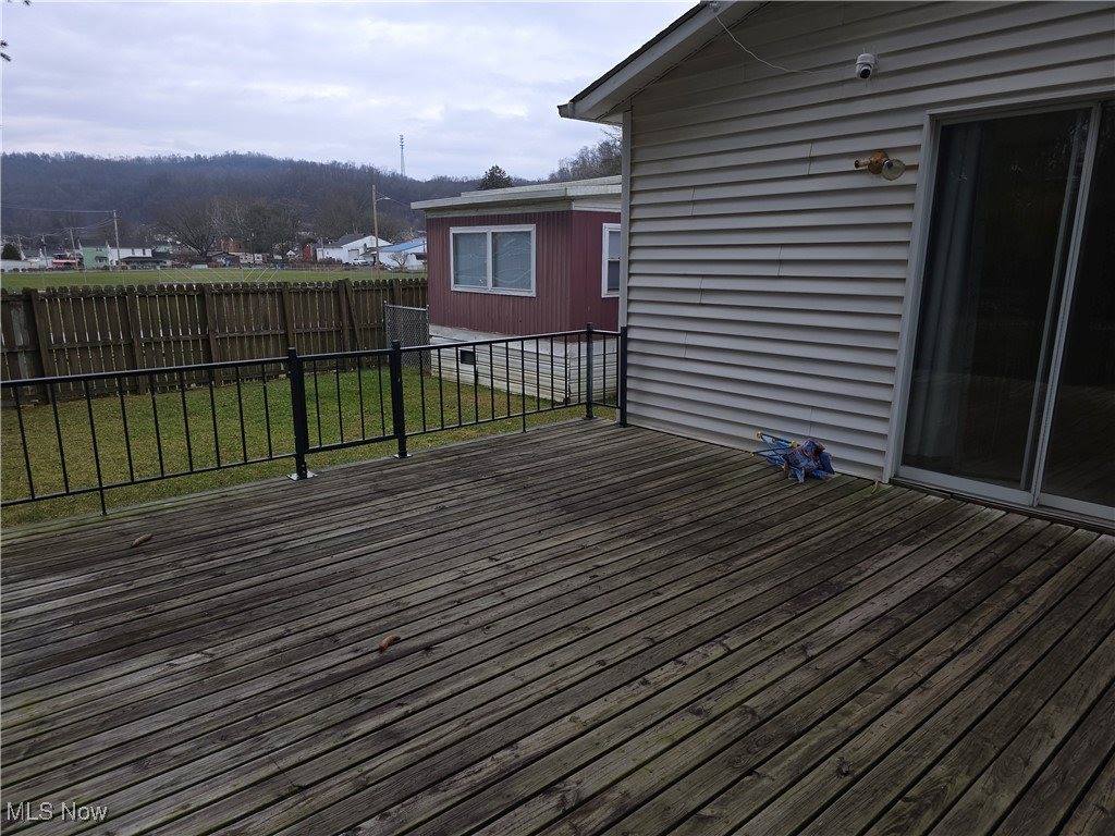 1812 Danbury Avenue, Wellsville, OH 43968