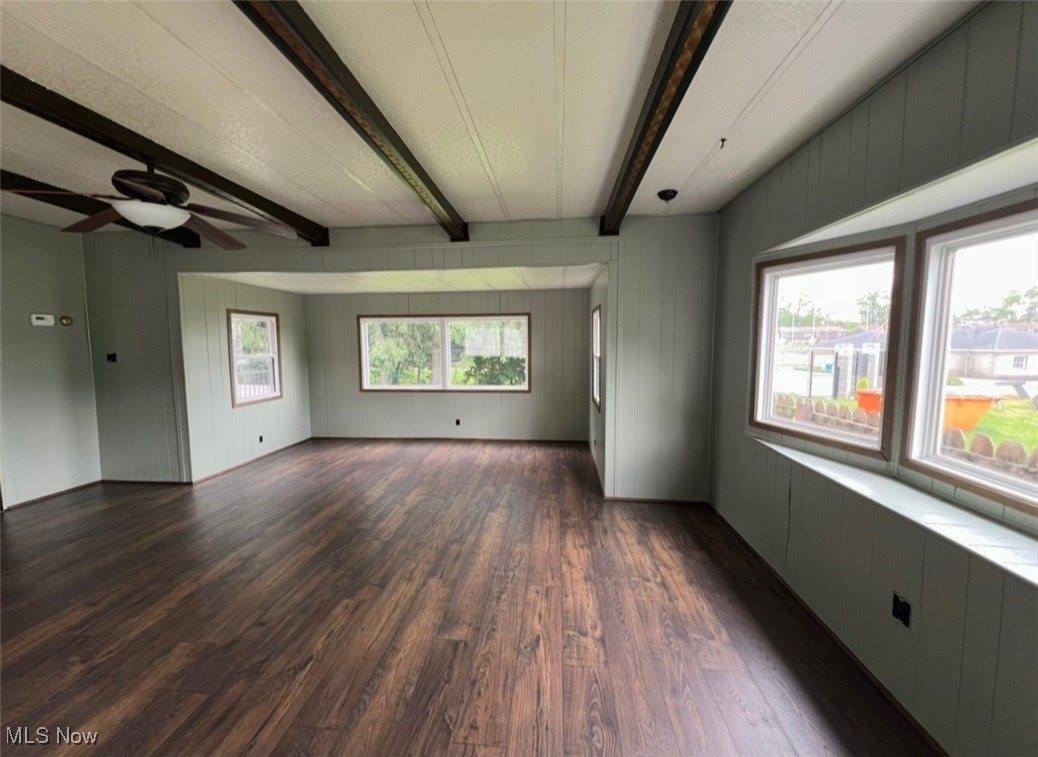 1812 Danbury Avenue, Wellsville, OH 43968