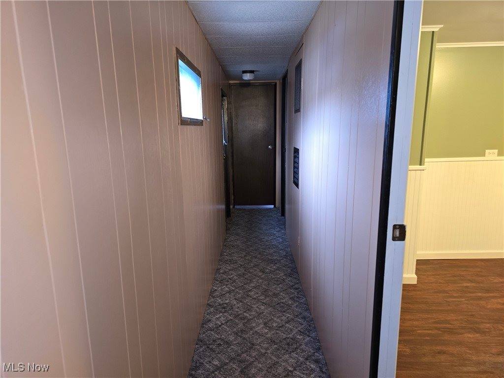 1812 Danbury Avenue, Wellsville, OH 43968