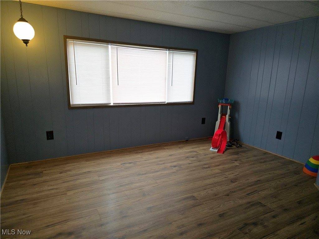 1812 Danbury Avenue, Wellsville, OH 43968