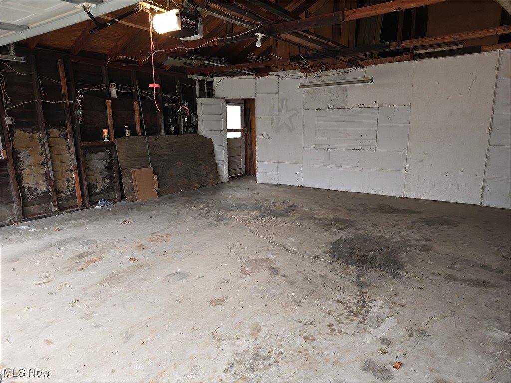 1812 Danbury Avenue, Wellsville, OH 43968