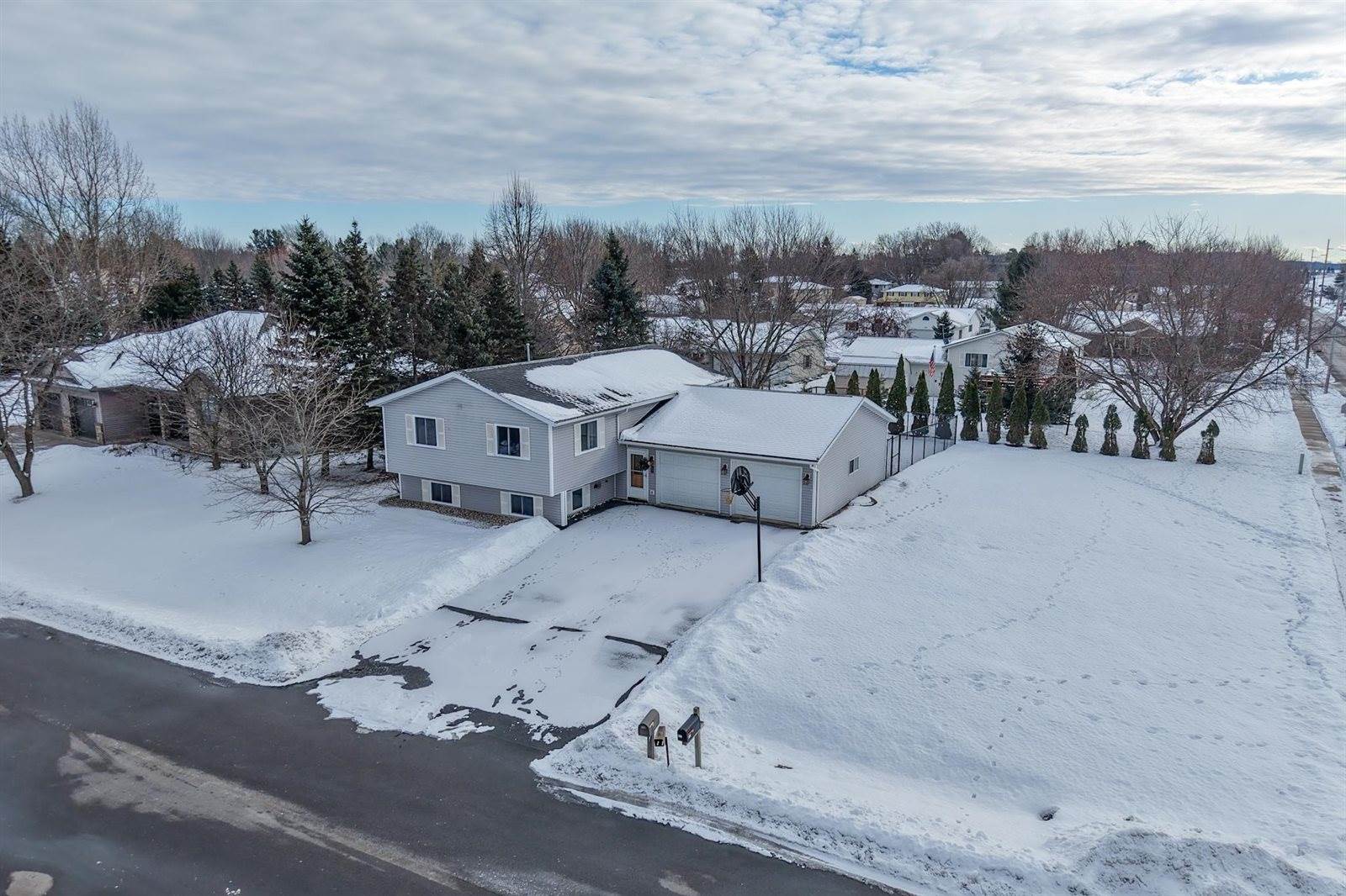612 W 11th Street, Marshfield, WI 54449