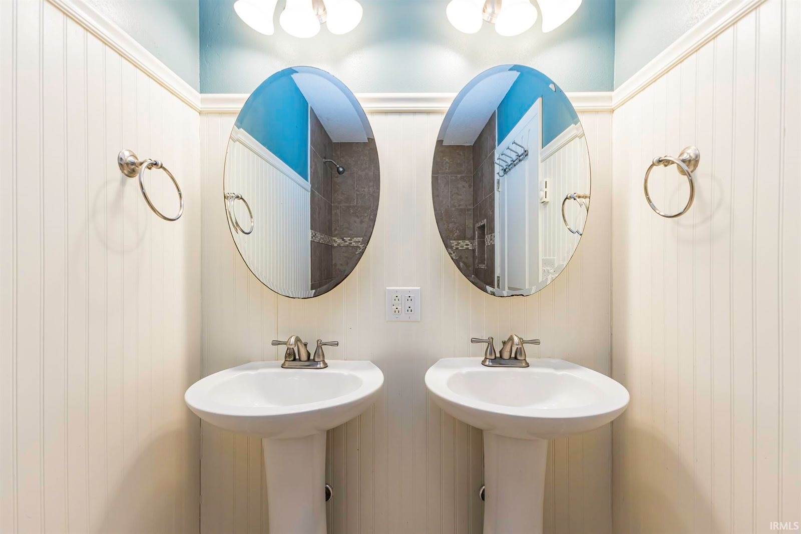 2117 W Sacramento Drive, Muncie, IN 47303