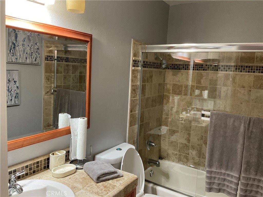 3370 Hollowood Court, Riverside, CA 92503