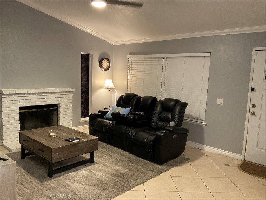 3370 Hollowood Court, Riverside, CA 92503