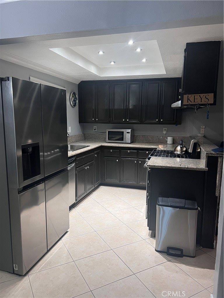 3370 Hollowood Court, Riverside, CA 92503