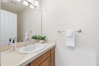 1219 SE Marla Pl, Hillsboro, OR 97123