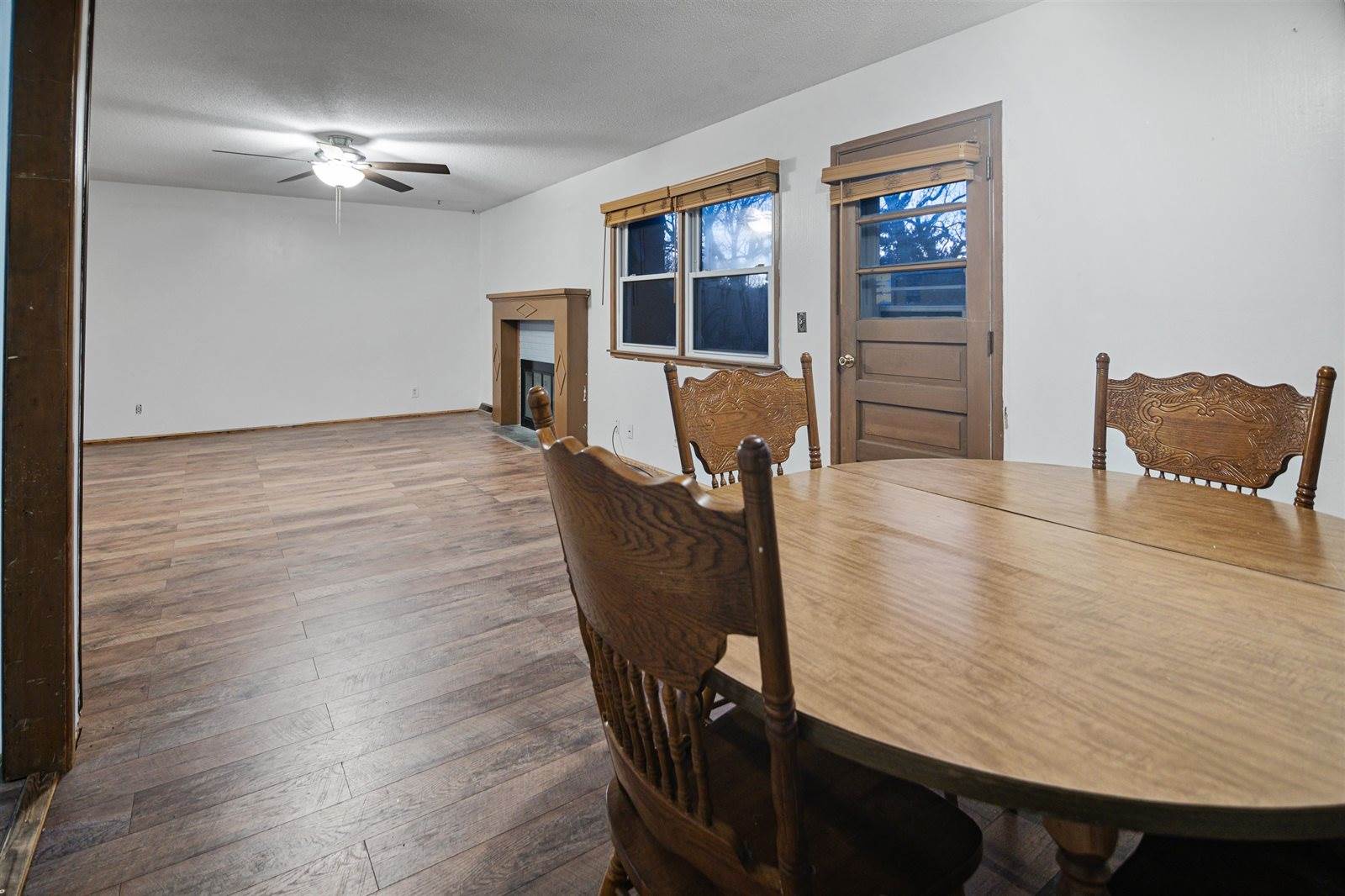 4229 Charron Ln, Wichita, KS 67220