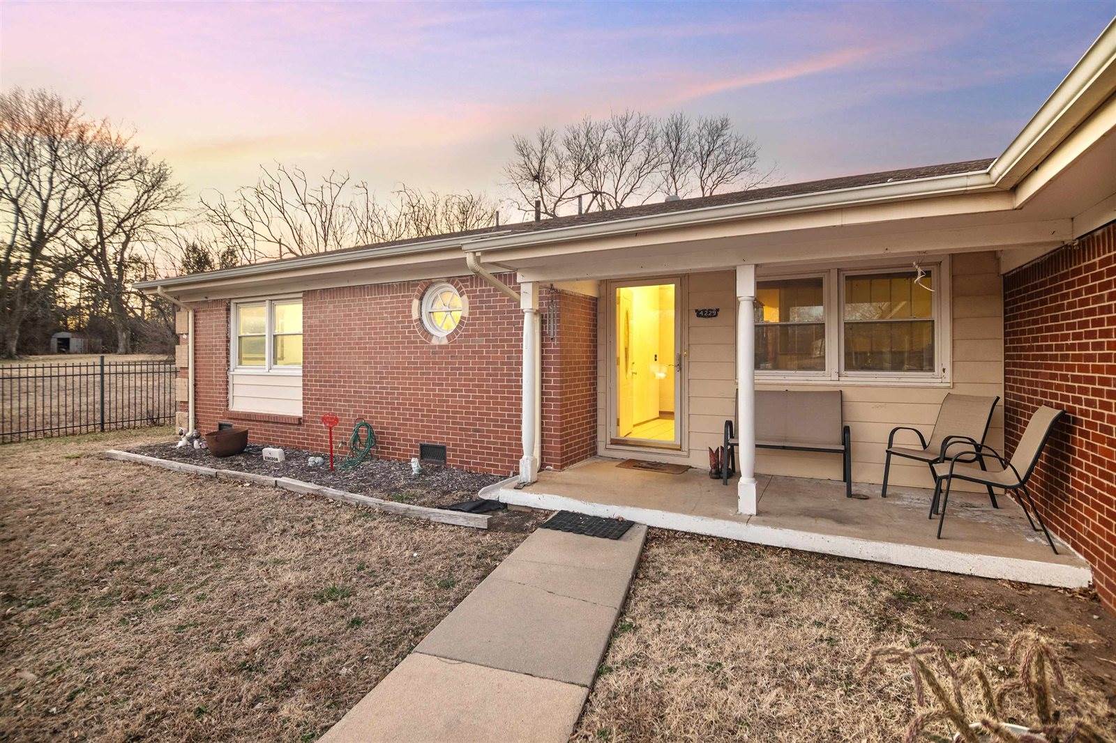 4229 Charron Ln, Wichita, KS 67220