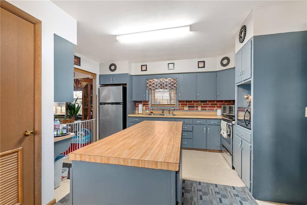 711 North Ohio Street, Adrian, MO 64720