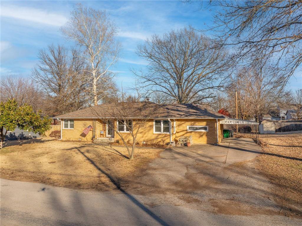 711 North Ohio Street, Adrian, MO 64720