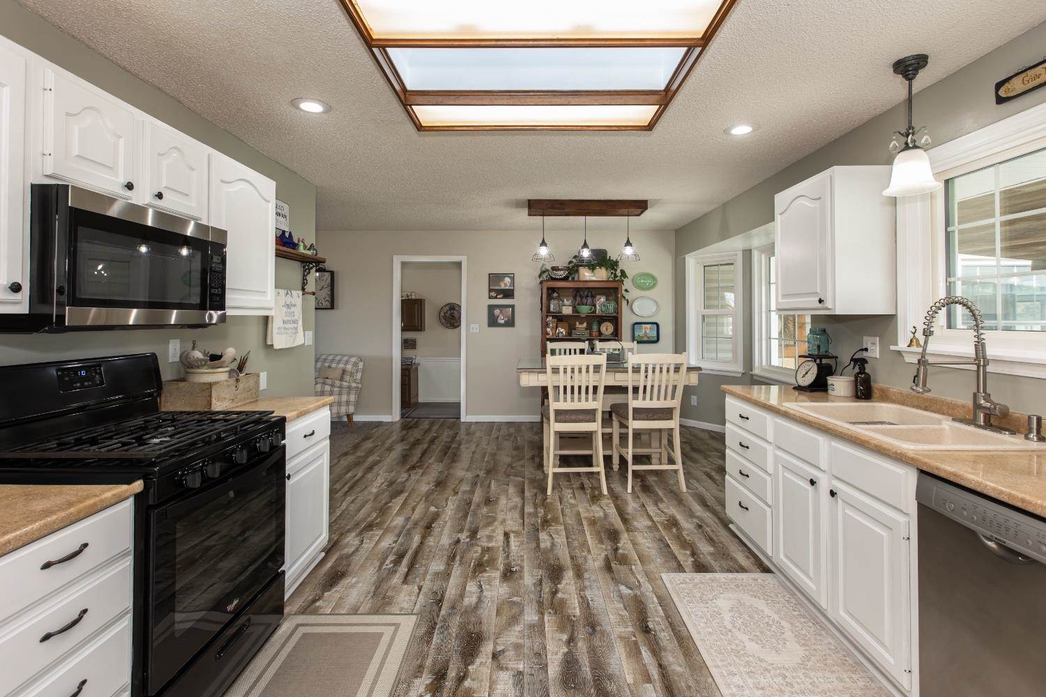 700 North Road I, Ulysses, KS 67880