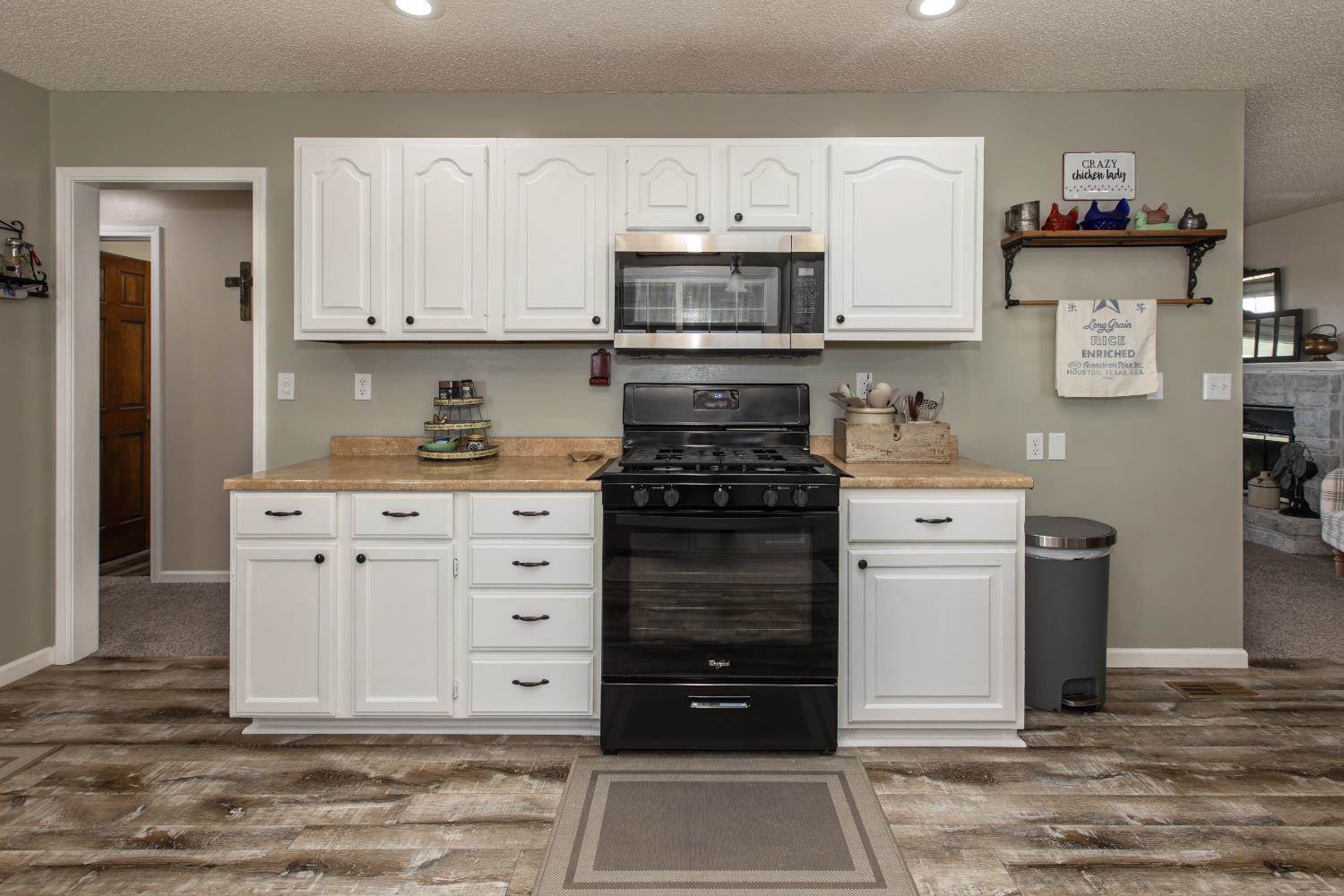 700 North Road I, Ulysses, KS 67880