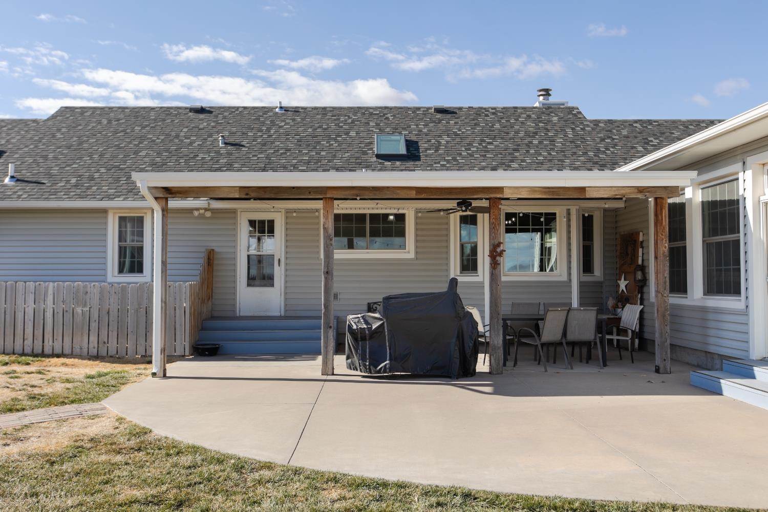700 North Road I, Ulysses, KS 67880