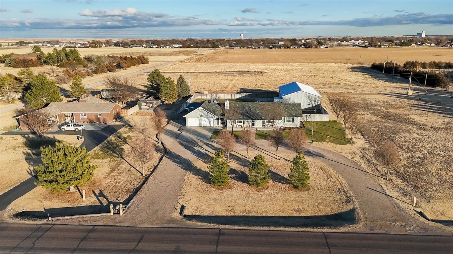 700 North Road I, Ulysses, KS 67880