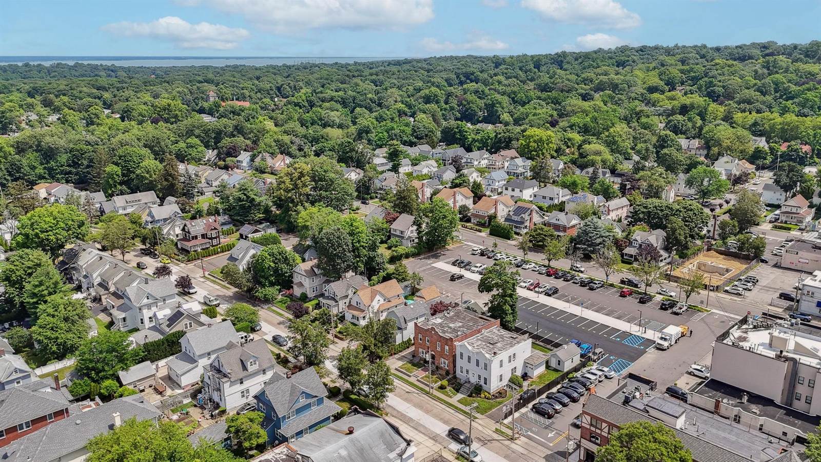 13 Herbert Ave, Port Washington, NY 11050