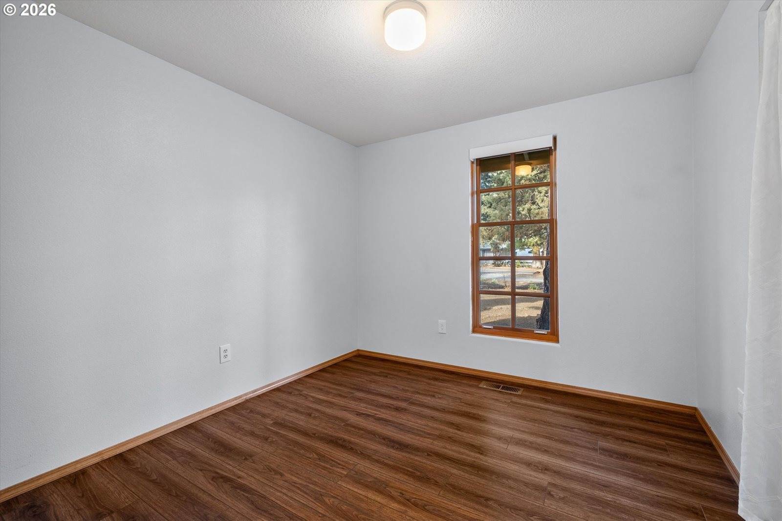 1843 SE Moorwood Ct, Bend, OR 97702