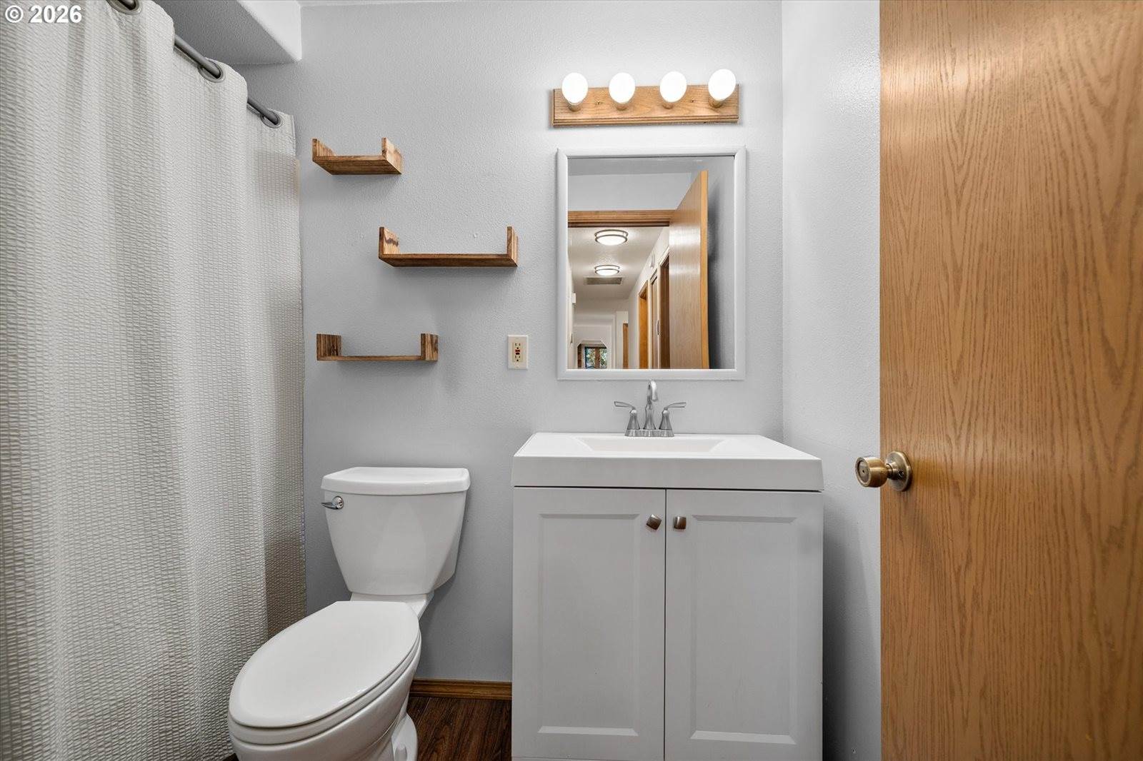 1843 SE Moorwood Ct, Bend, OR 97702