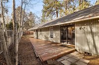 1843 SE Moorwood Ct, Bend, OR 97702