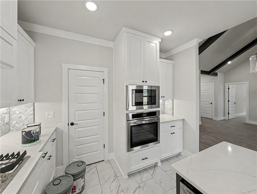 6906 Basswood Avenue, Bentonville, AR 72712