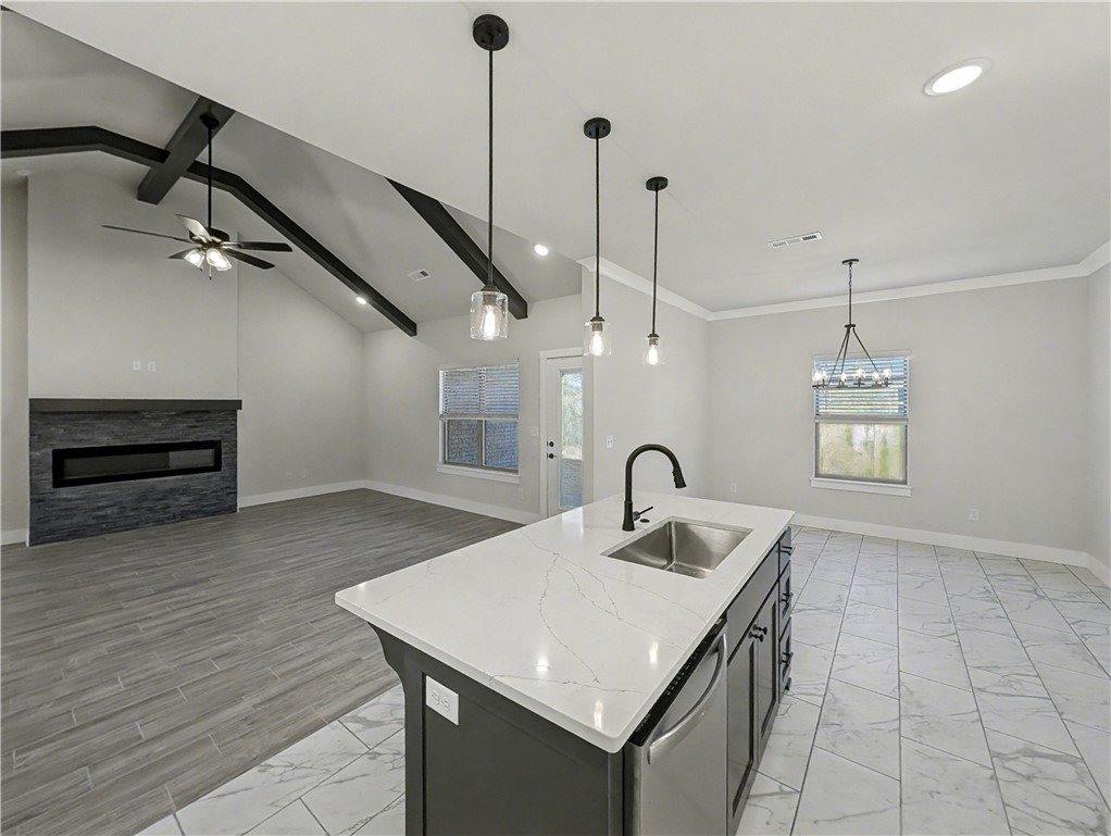 6906 Basswood Avenue, Bentonville, AR 72712