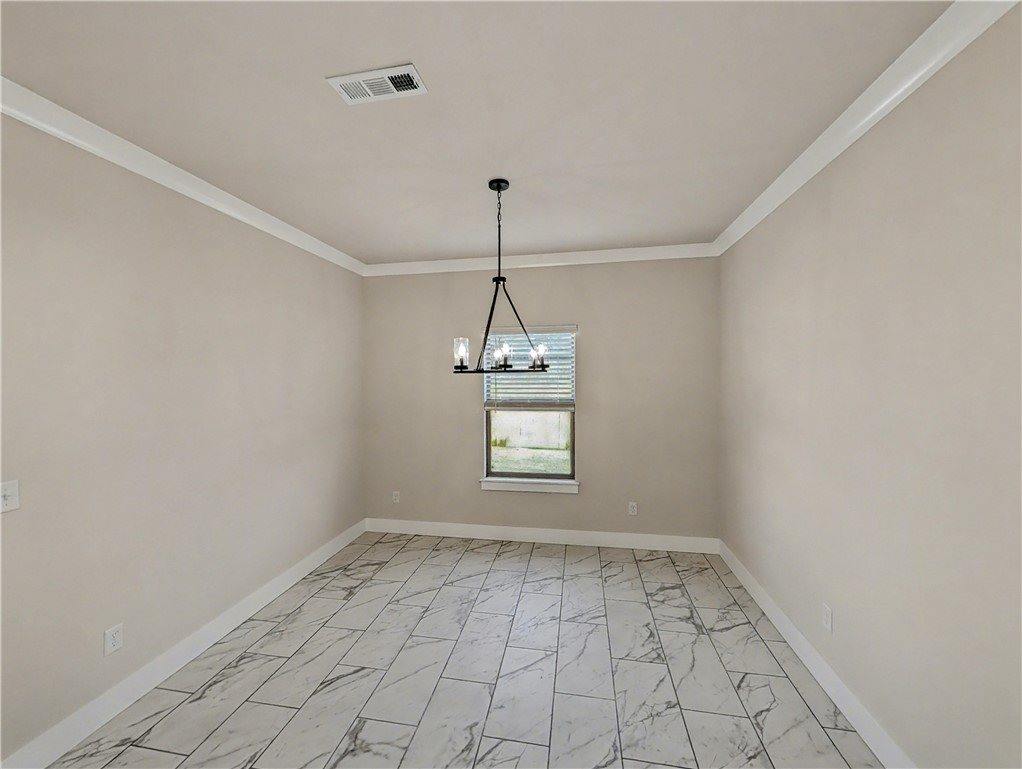 6906 Basswood Avenue, Bentonville, AR 72712