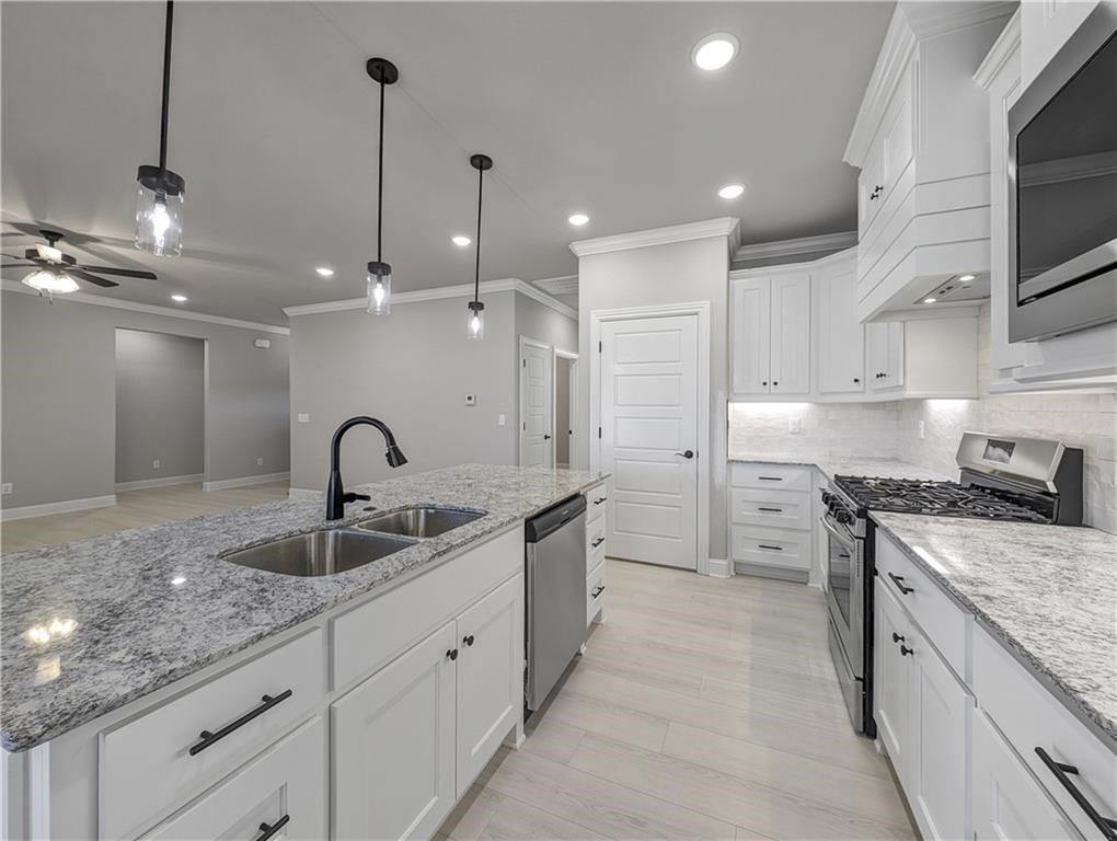 257 Vicks Circle, Centerton, AR 72719