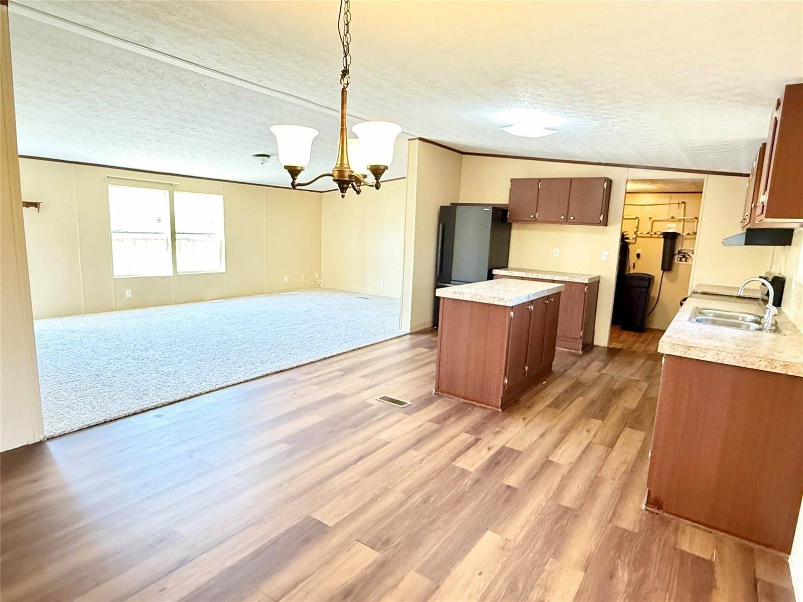 119 Frank Lane, Old River-Winfree, TX 77523