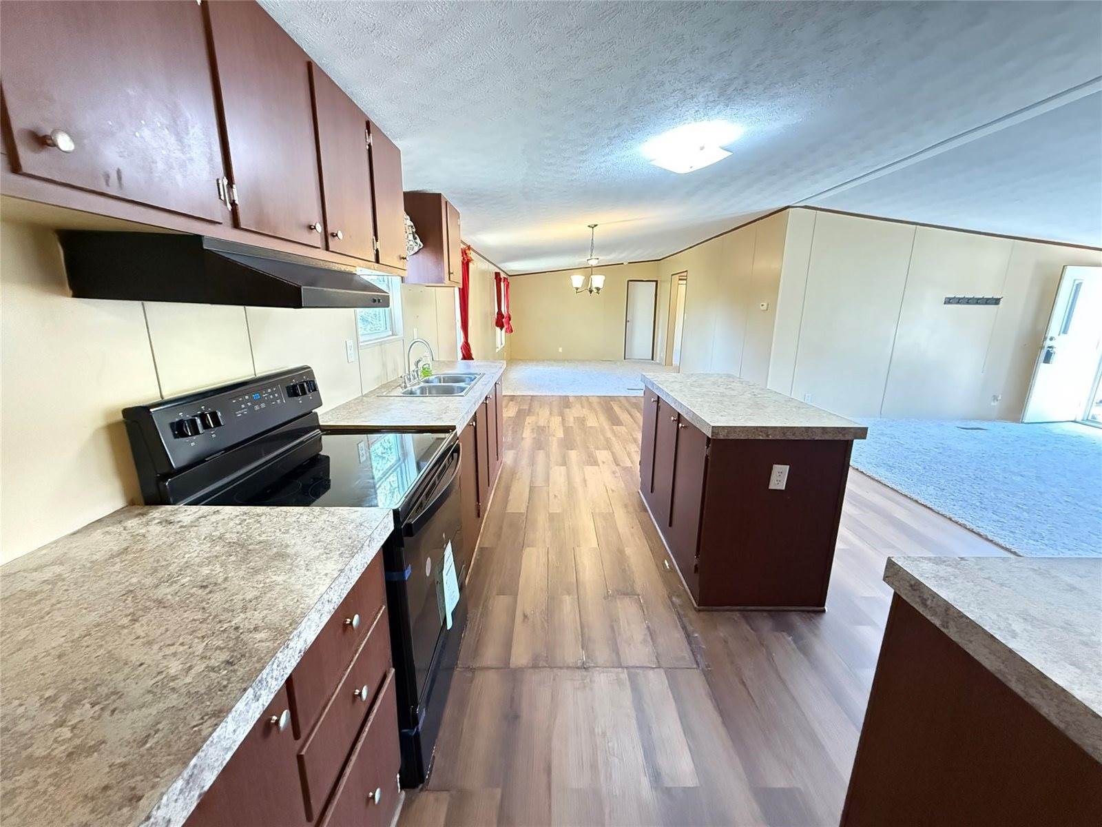 119 Frank Lane, Old River-Winfree, TX 77523