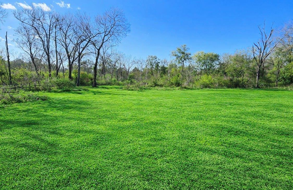 119 Frank Lane, Old River-Winfree, TX 77523