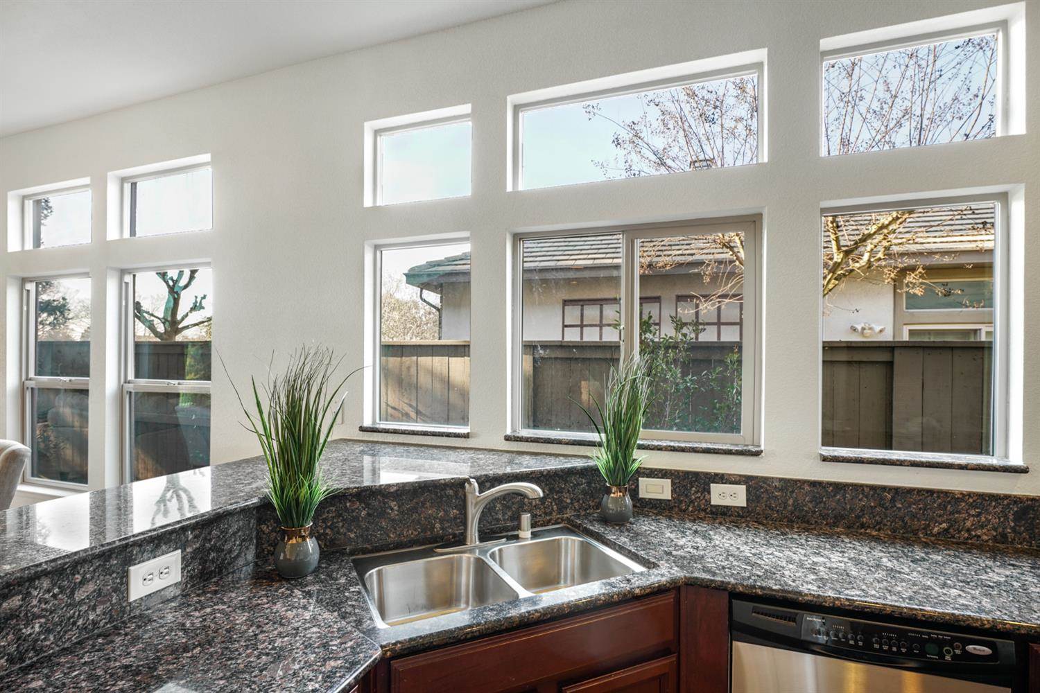 1009 Fountain Drive, West Sacramento, CA 95605