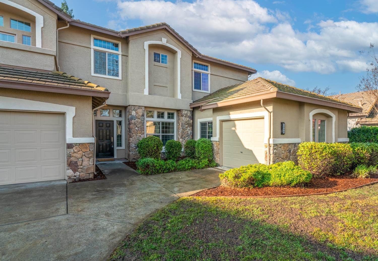 1009 Fountain Drive, West Sacramento, CA 95605