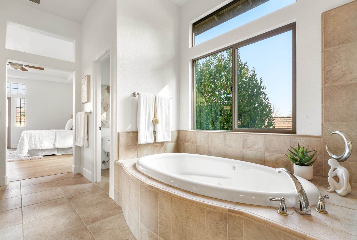 1009 Fountain Drive, West Sacramento, CA 95605