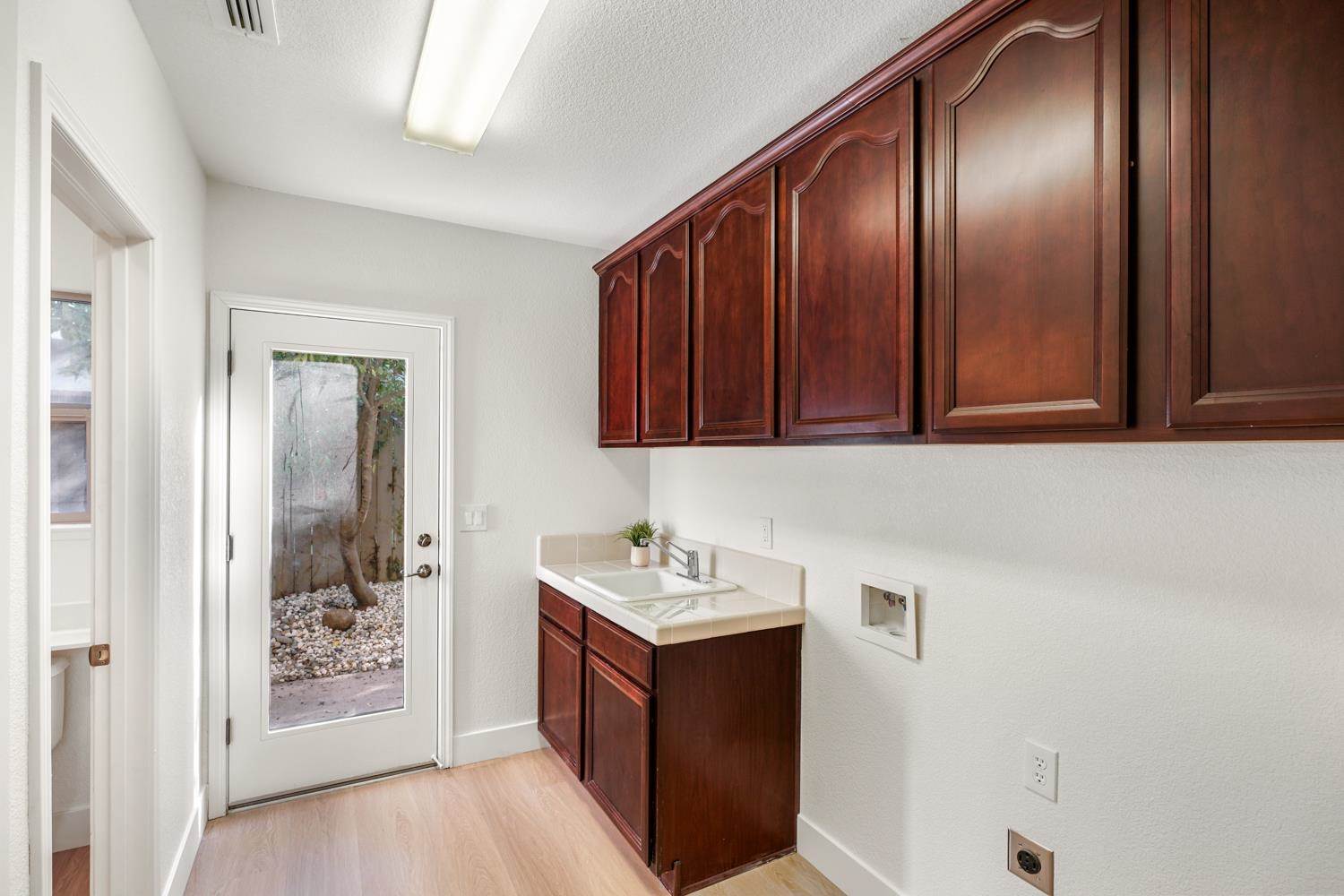 1009 Fountain Drive, West Sacramento, CA 95605