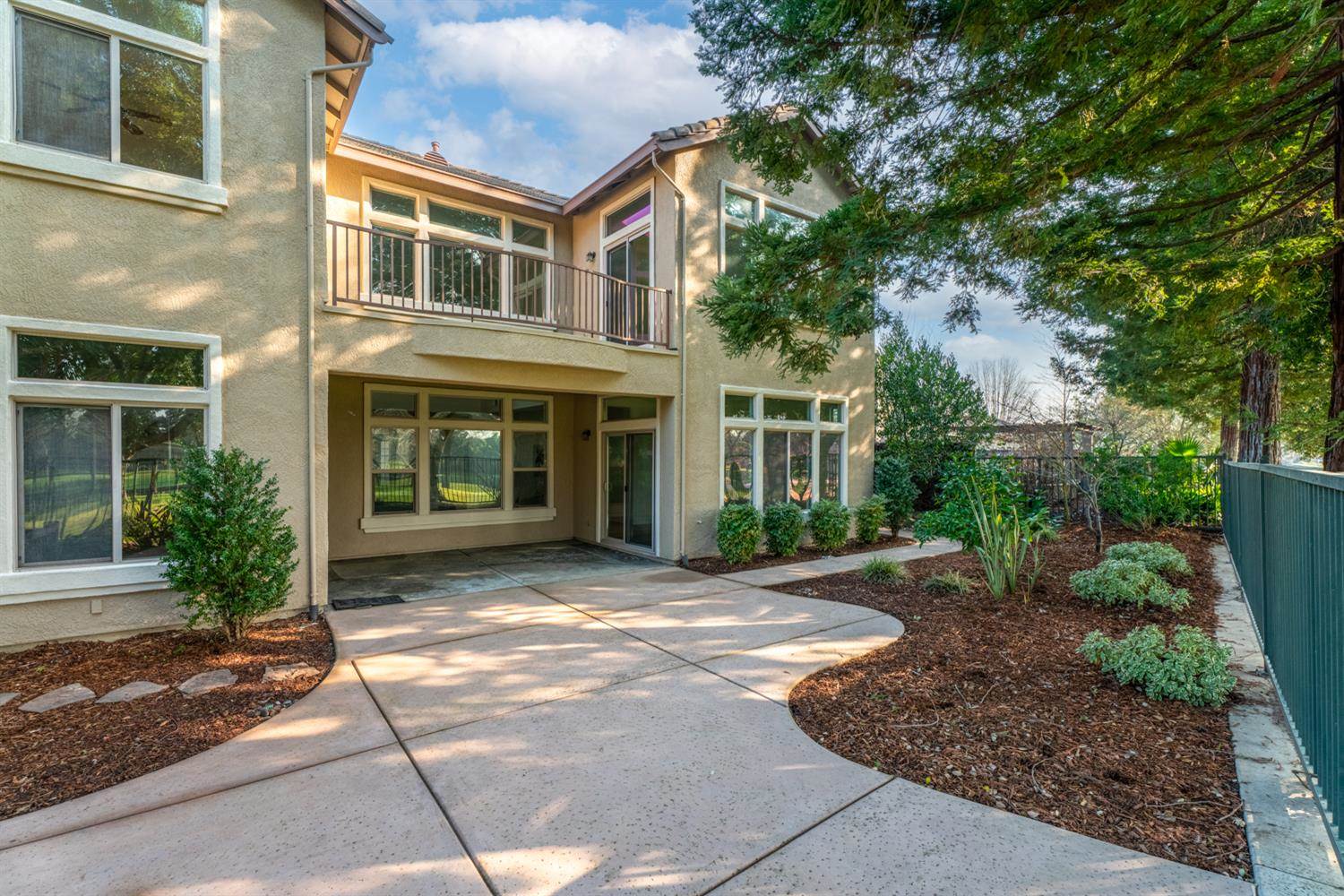 1009 Fountain Drive, West Sacramento, CA 95605