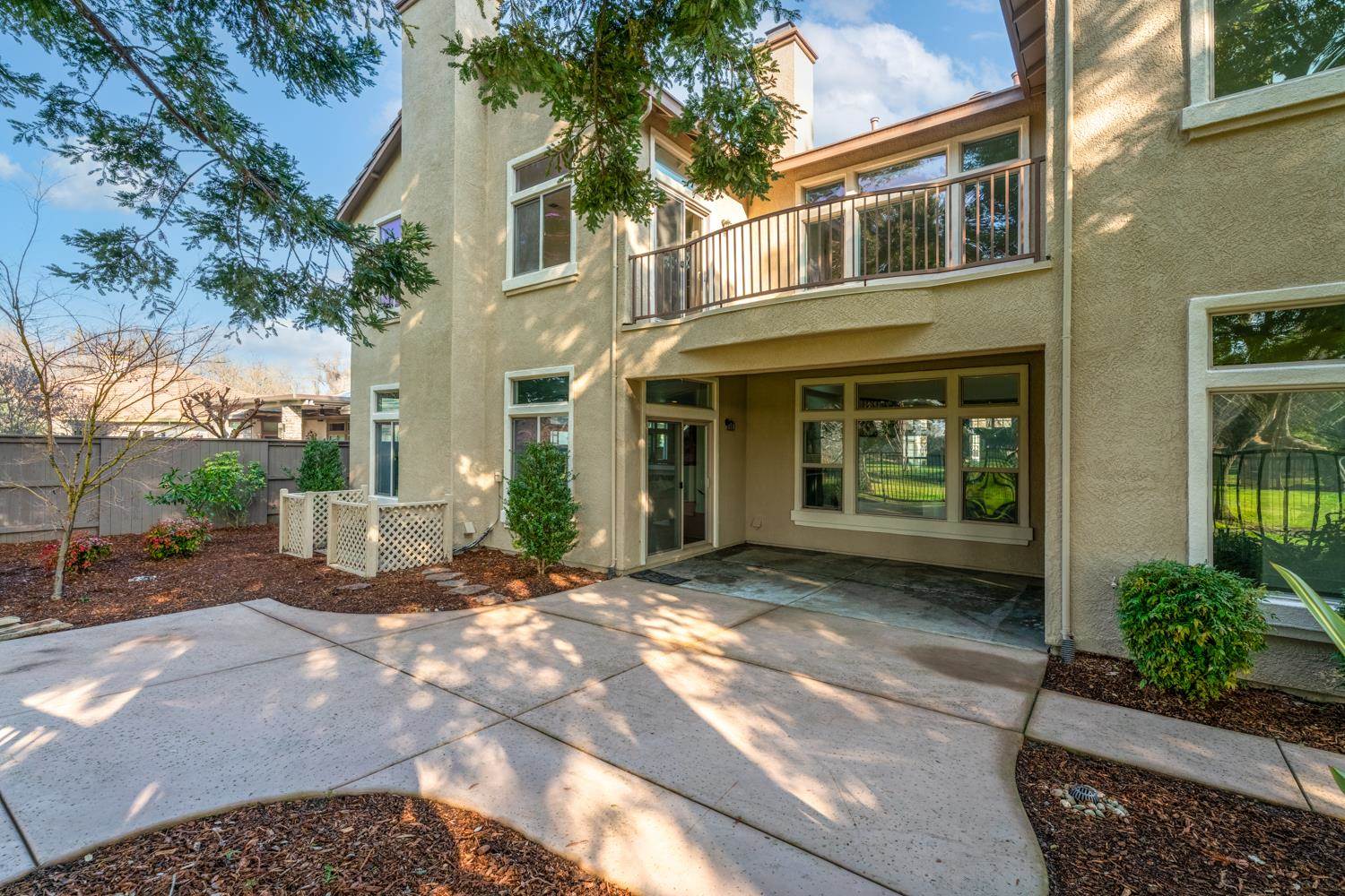 1009 Fountain Drive, West Sacramento, CA 95605