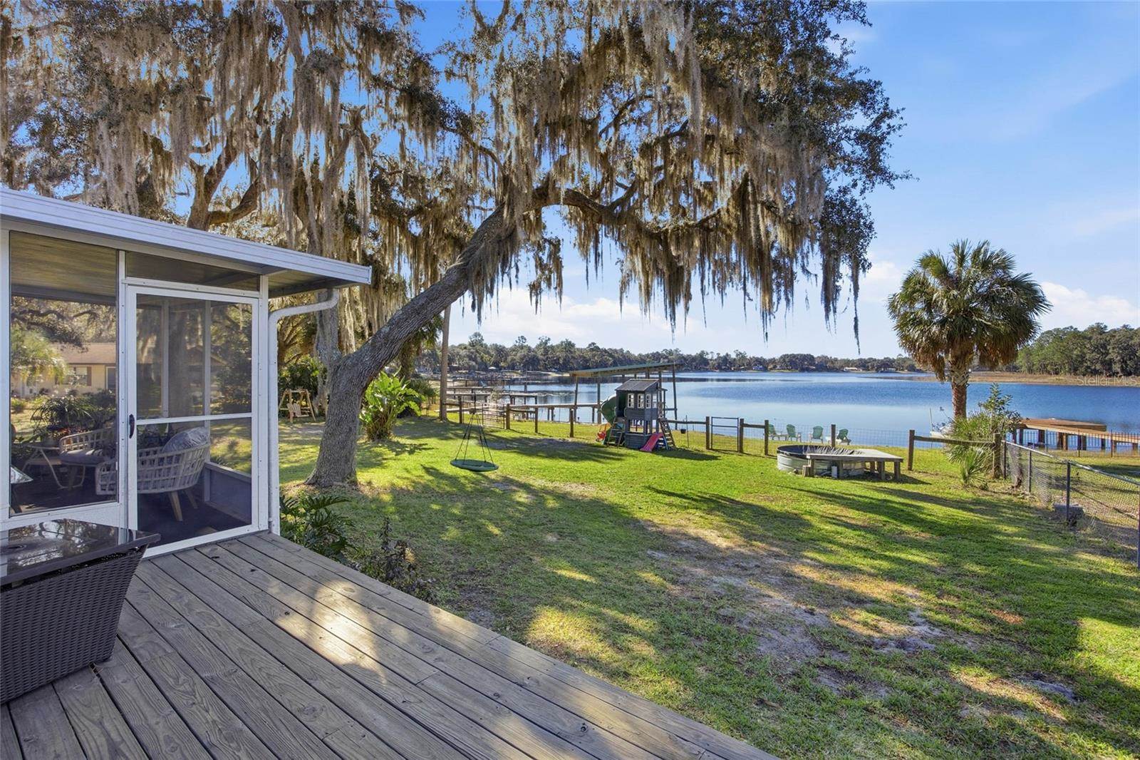 10550 NE 222nd Place Road, Fort Mc Coy, FL 32134