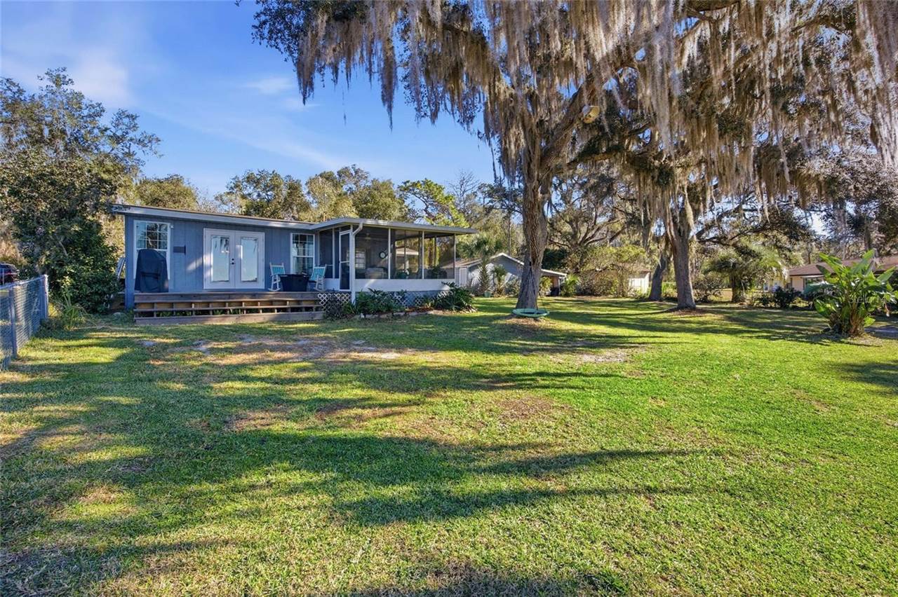 10550 NE 222nd Place Road, Fort Mc Coy, FL 32134